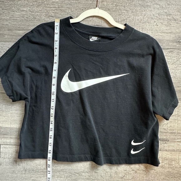 Nike Swoosh T-Shirt - Picture 7 of 9